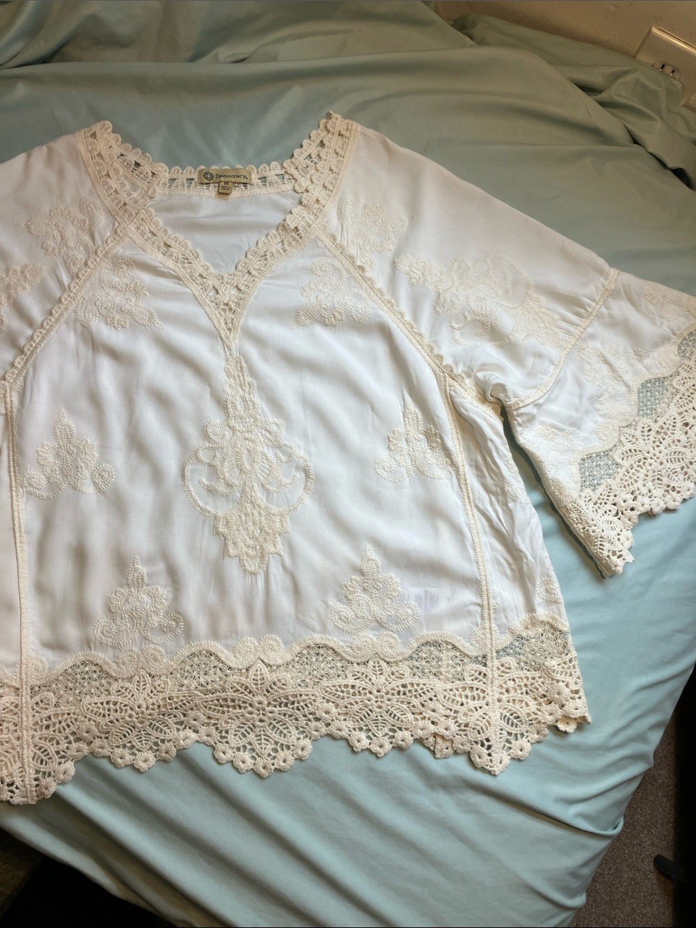 Democracy Cream Lace-Trim Top size Medium